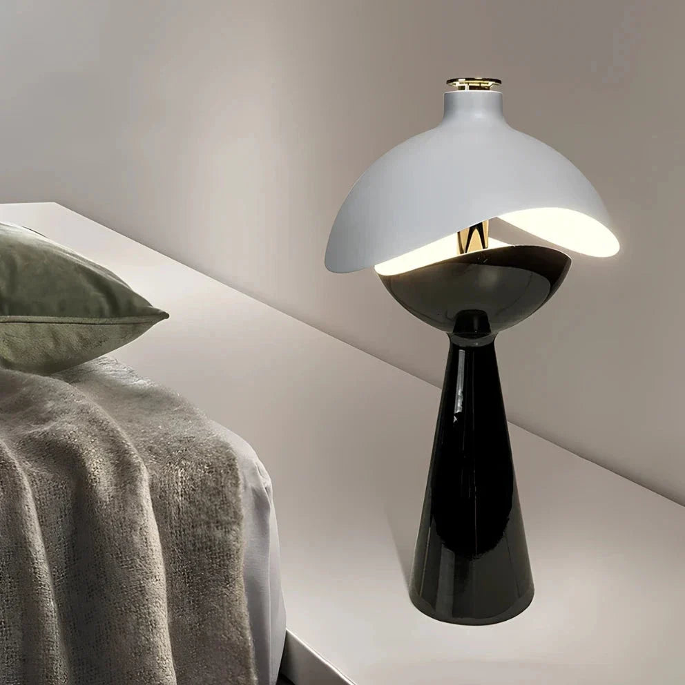 Lampe de table sculptée LumiDome™