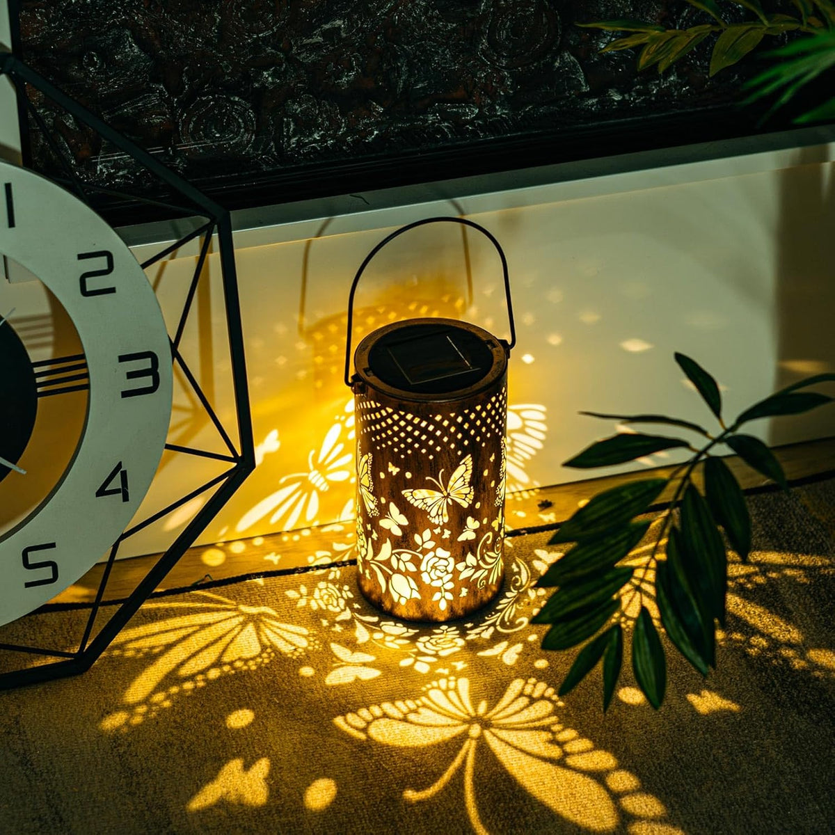 Lanterne à motif solaire