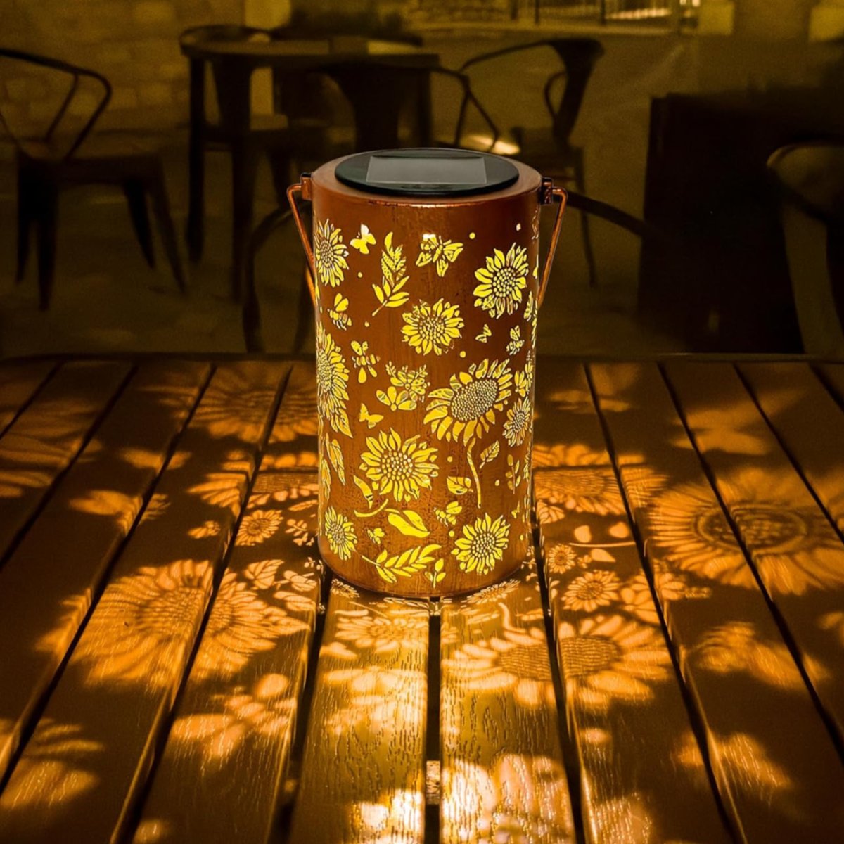 Lanterne à motif solaire