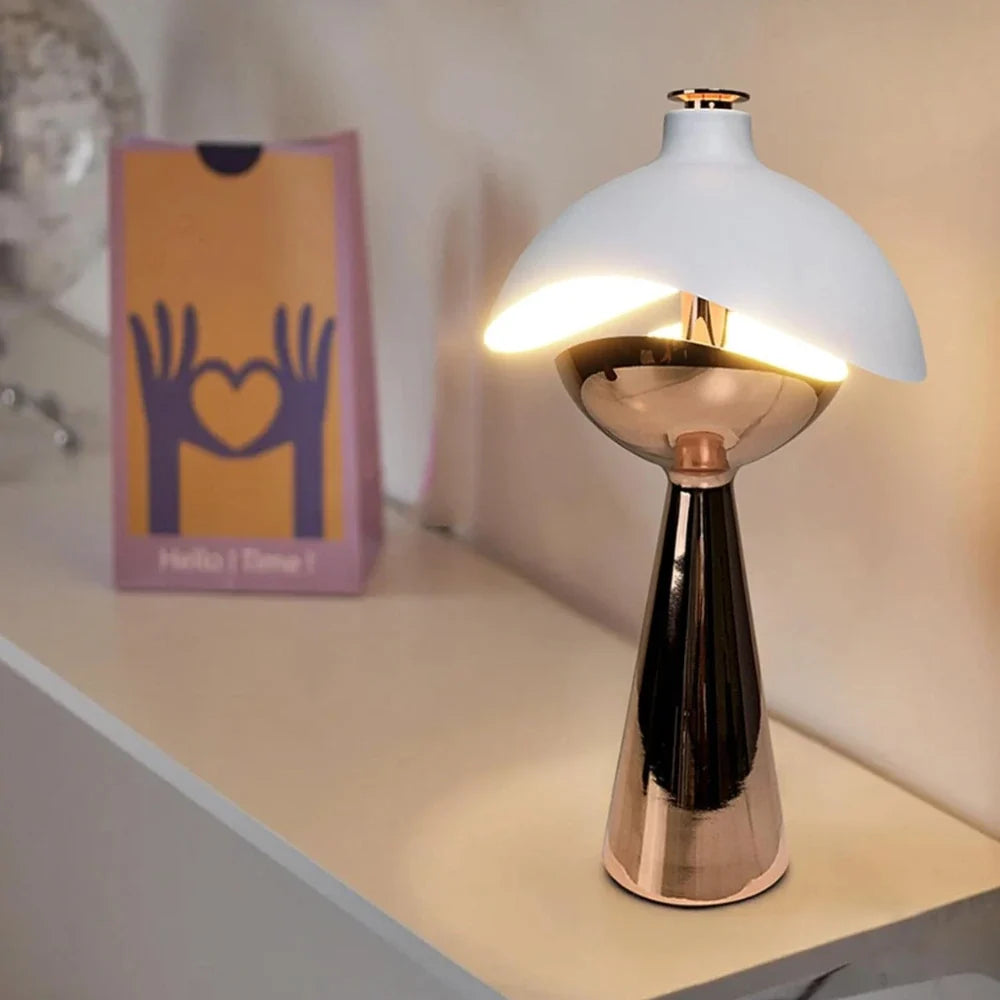 Lampe de table sculptée LumiDome™