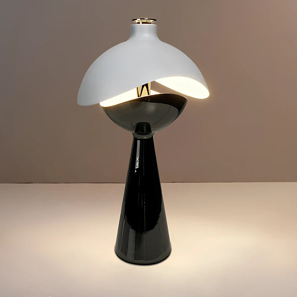Lampe de table sculptée LumiDome™