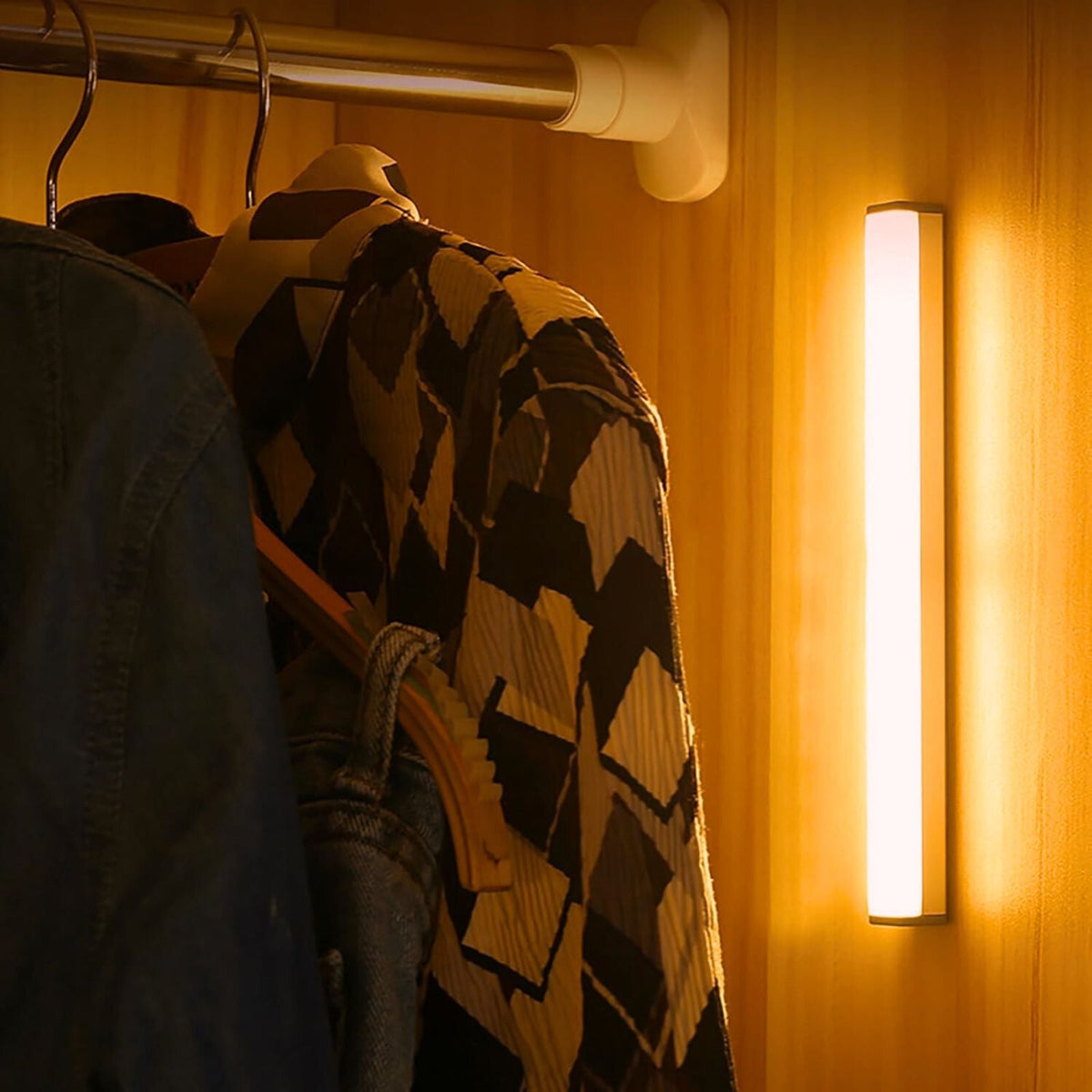 Lampe à détecteur de mouvement Brightly™