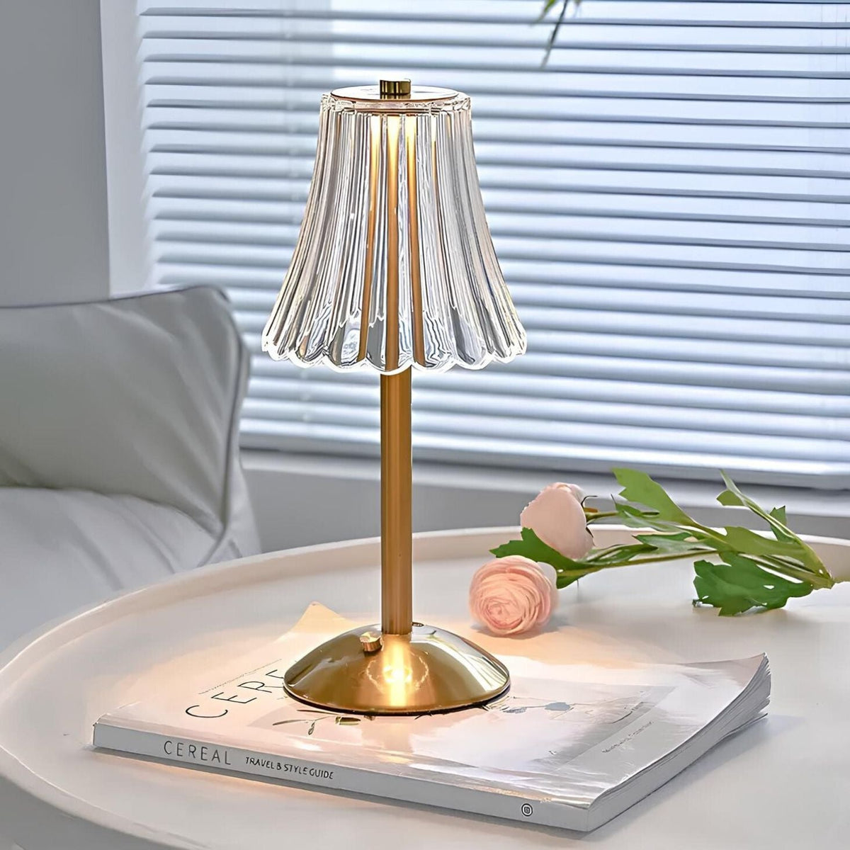 Lampe de table en cristal doré