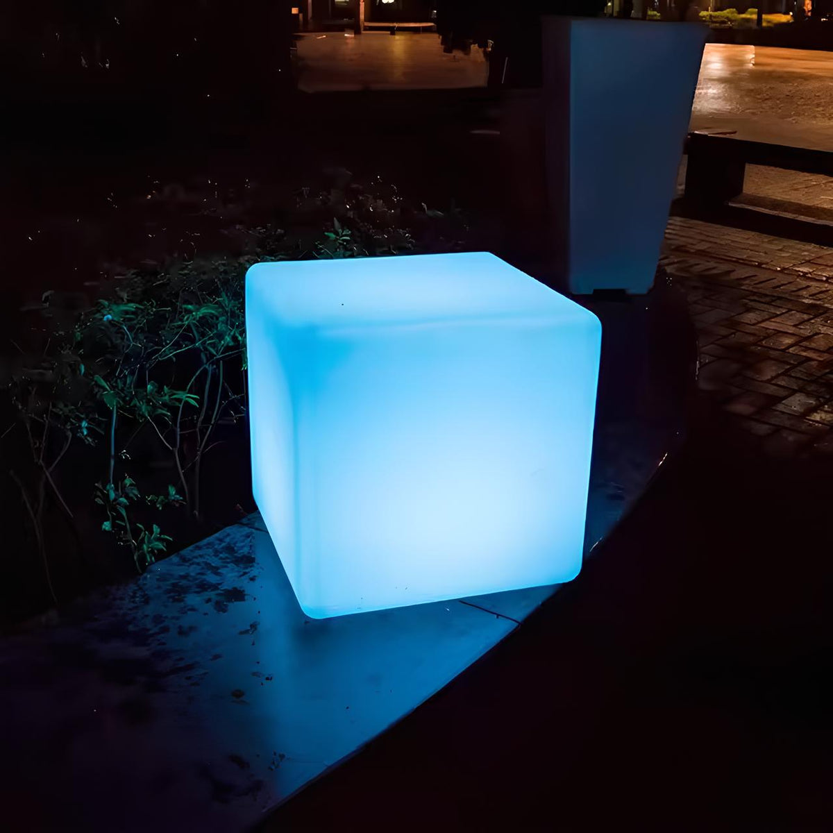 Kubieke tuinlamp