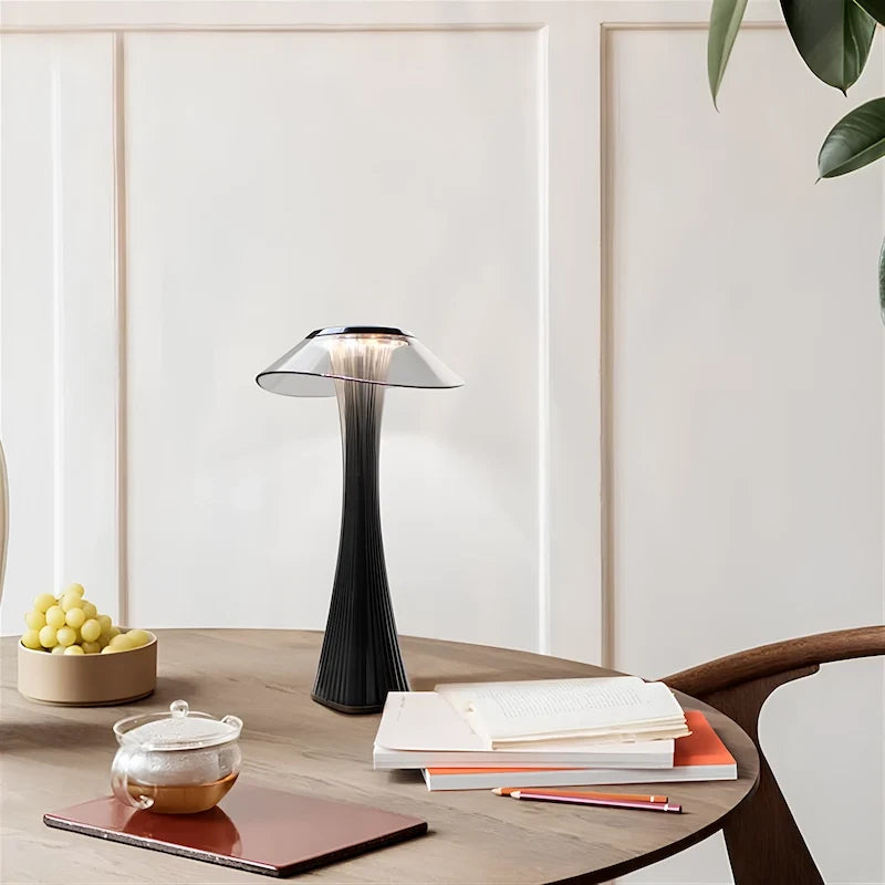 Lampe tulipe sculptée